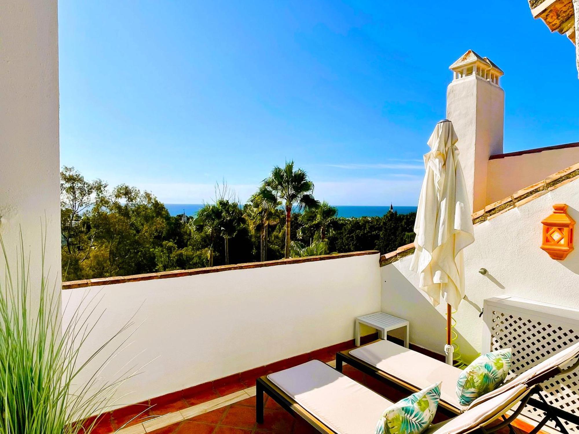 Luxury Penthouse With Sea Views In Marbella Golden Mile, Puente Romano Area Екстериор снимка